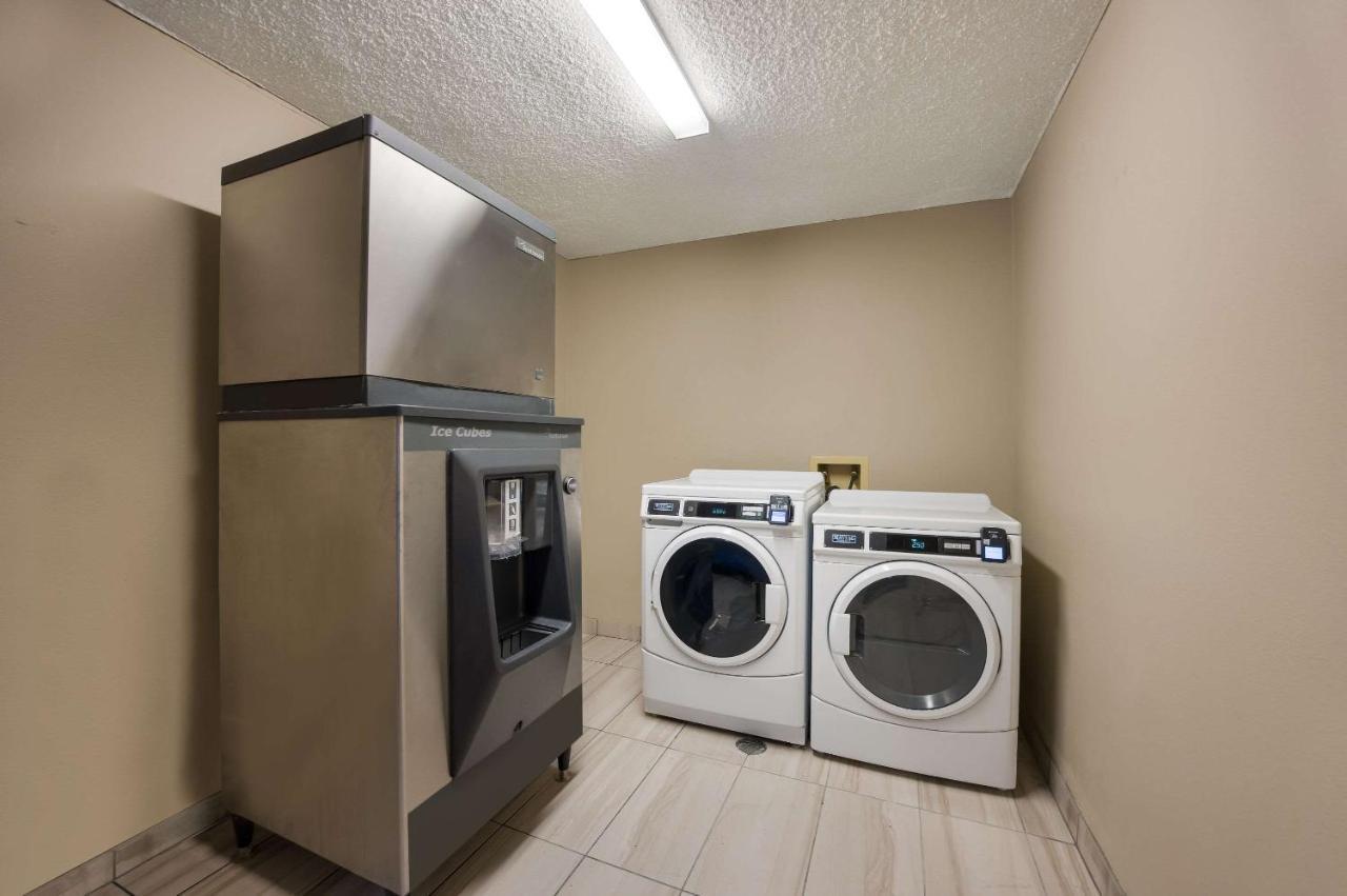 Suburban Studios Canon City Bagian luar foto